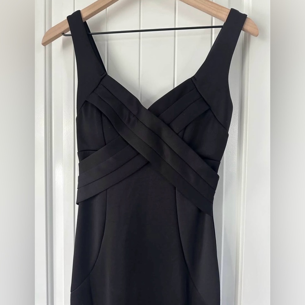 Elegant Black Sleeveless Dress
